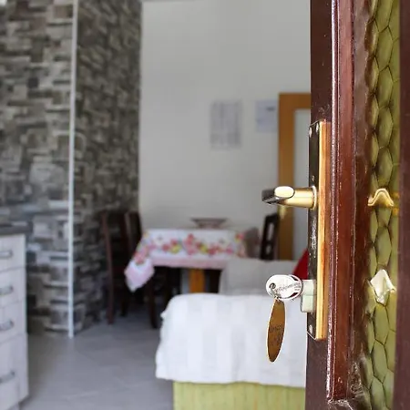 Laura's * بوريتش