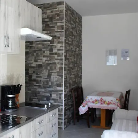 Apartament Laura's *